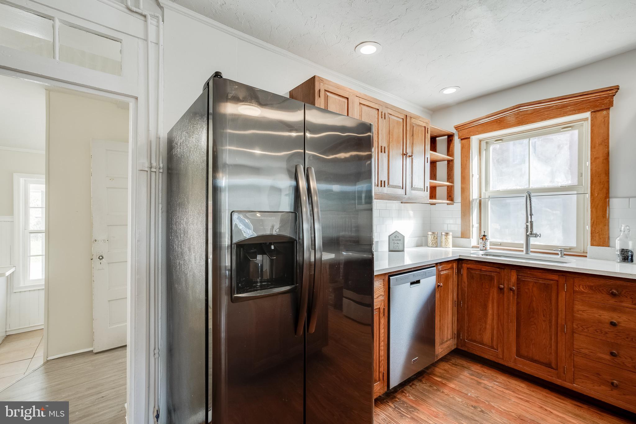 9622 Liberty Road Frederick, MD 21701 - Photo 10 of 45 SS Appliances