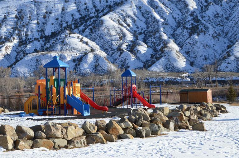 66 Bluegill Loop Gypsum, CO 81637 - Photo 3 of 4 a view of outdoor space