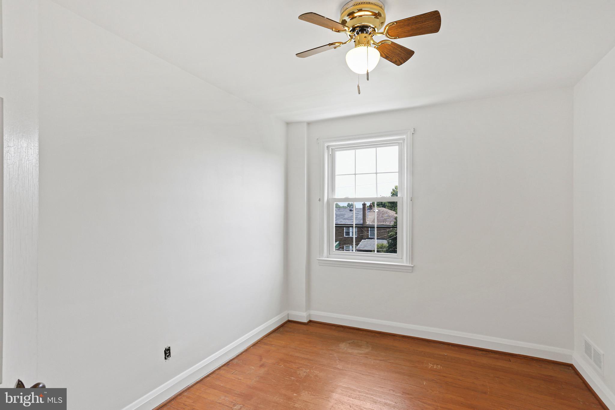 413 Whitfield Road Catonsville, MD 21228 - Photo 15 of 33 Bedroom # 3 recently painted