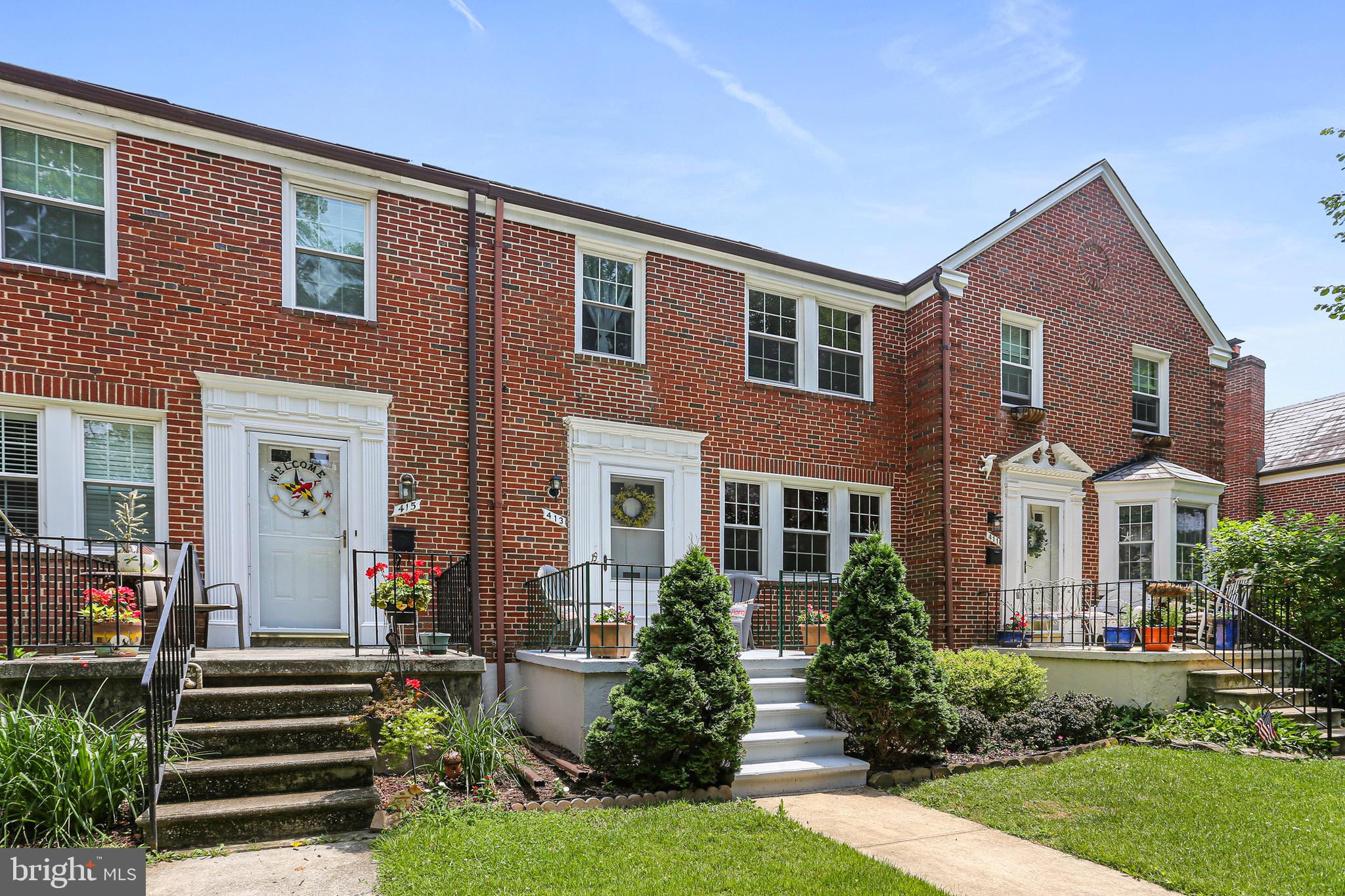 413 Whitfield Road Catonsville, MD 21228 - Photo 3 of 33 Level front faces ground of Mt DeSales