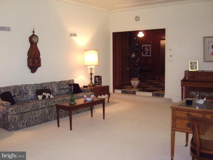 7812 Ridge Terrace Pikesville, MD 21208 - Photo 4 of 20 Living Room #2