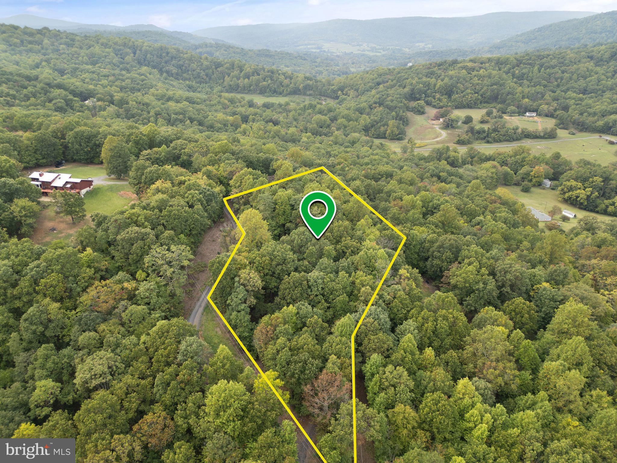 11082 Oakview Road Delaplane, VA 20144 - Photo 5 of 41 Gallery Image 5