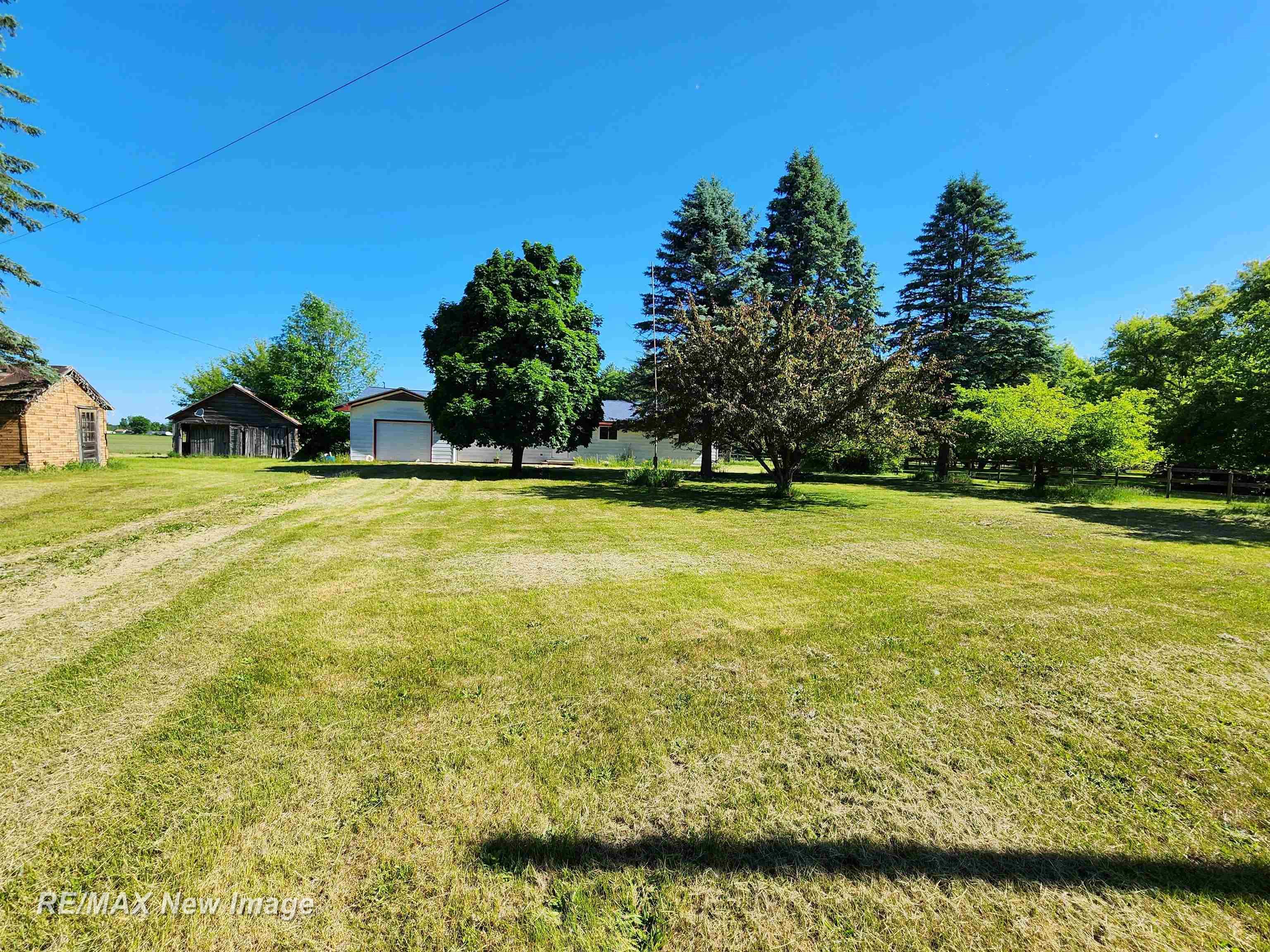 14460 Collier Road Hemlock, MI 48626 - Photo 33 of 34