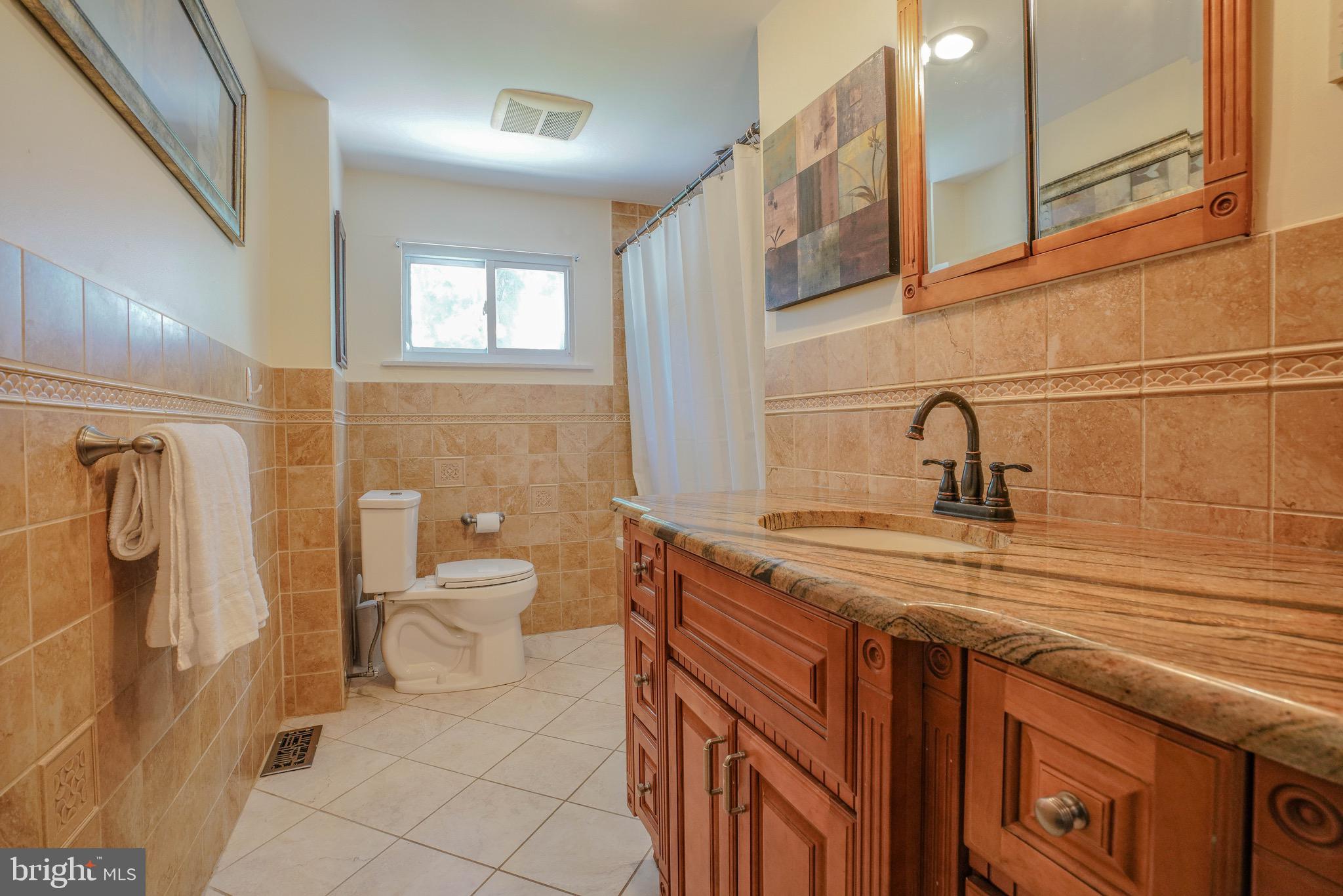 179 Deer Run Road Willow Grove, PA 19090 - Photo 14 of 45 Full Bathroom