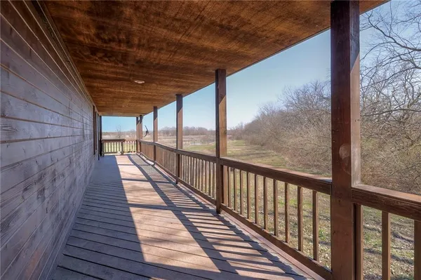 $549,500 | 684 Northwest 832p Road, Blairstown, MO 64726