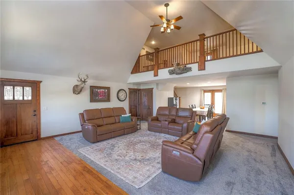 $549,500 | 684 Northwest 832p Road, Blairstown, MO 64726