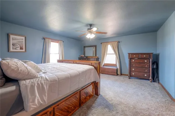 $549,500 | 684 Northwest 832p Road, Blairstown, MO 64726