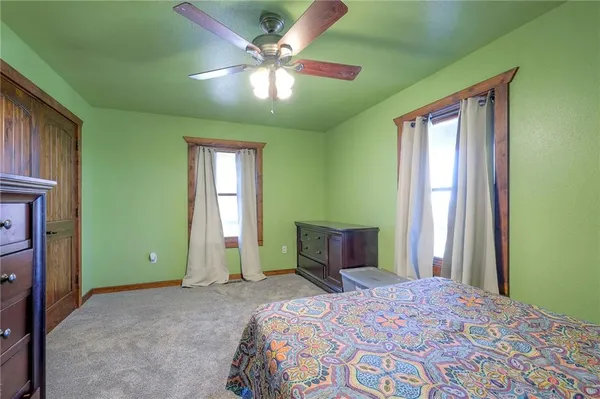 $549,500 | 684 Northwest 832p Road, Blairstown, MO 64726
