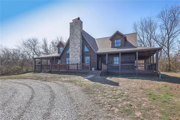 $549,500 | 684 Northwest 832p Road, Blairstown, MO 64726