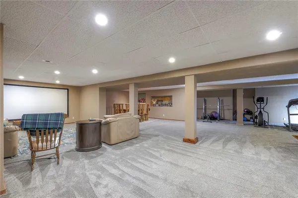 $549,500 | 684 Northwest 832p Road, Blairstown, MO 64726