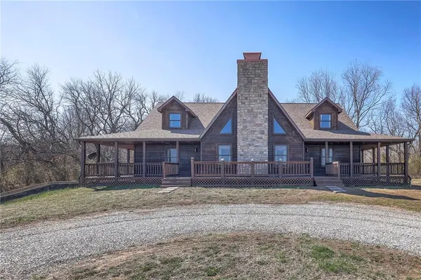 $549,500 | 684 Northwest 832p Road, Blairstown, MO 64726