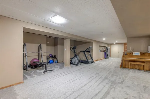 $549,500 | 684 Northwest 832p Road, Blairstown, MO 64726
