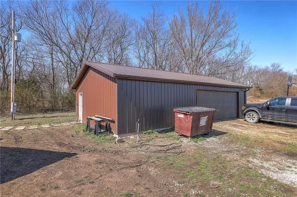 $549,500 | 684 Northwest 832p Road, Blairstown, MO 64726
