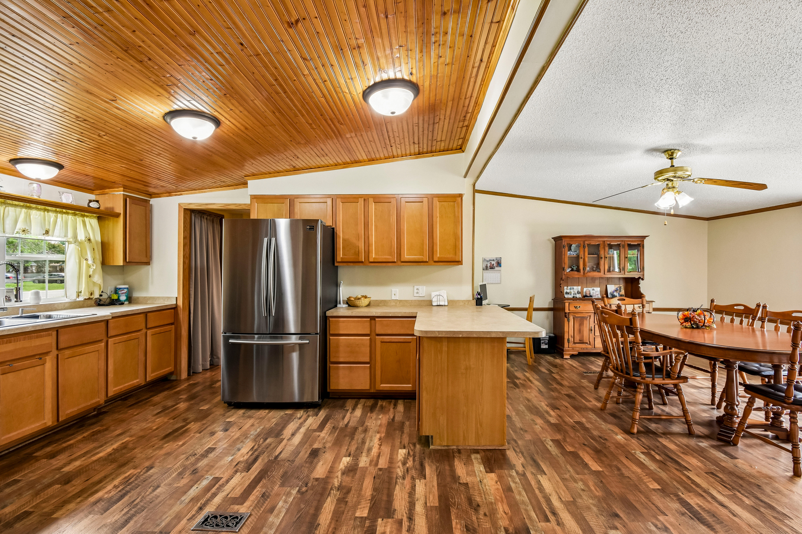 197 East Cermak Road Braidwood, IL 60408 - Photo 11 of 34