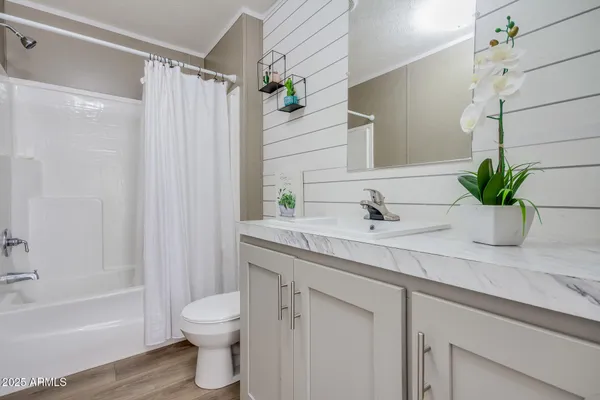 $84,000 | 2605 West Van Buren Street, Unit 104, Phoenix, AZ 85009
