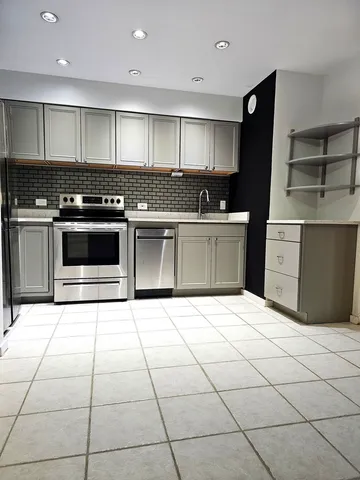 $210,000 | 40 East 9th Street, Unit 1103, Chicago, IL 60605