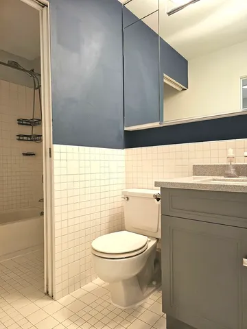 $210,000 | 40 East 9th Street, Unit 1103, Chicago, IL 60605