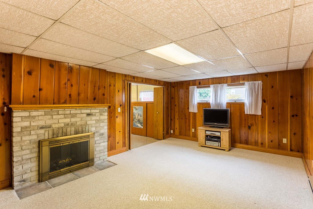 913 North 33rd Street Renton, WA 98056 - Photo 11 of 21