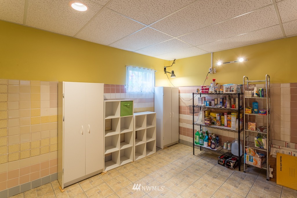 913 North 33rd Street Renton, WA 98056 - Photo 14 of 21