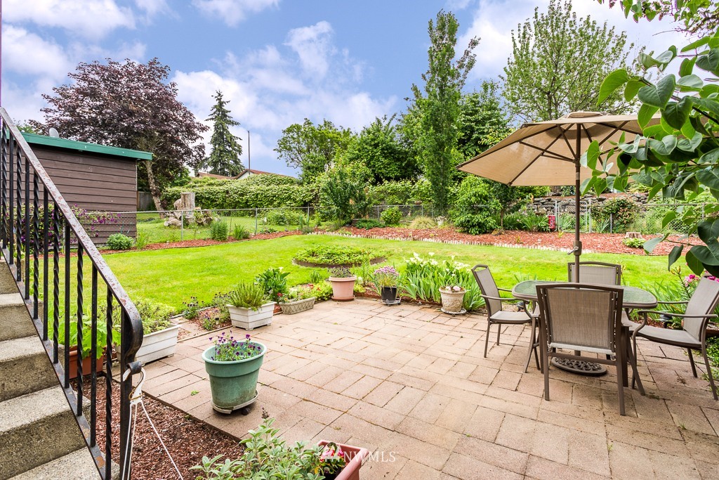 913 North 33rd Street Renton, WA 98056 - Photo 15 of 21