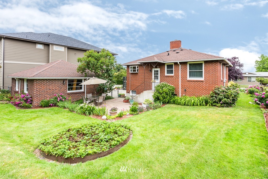913 North 33rd Street Renton, WA 98056 - Photo 16 of 21