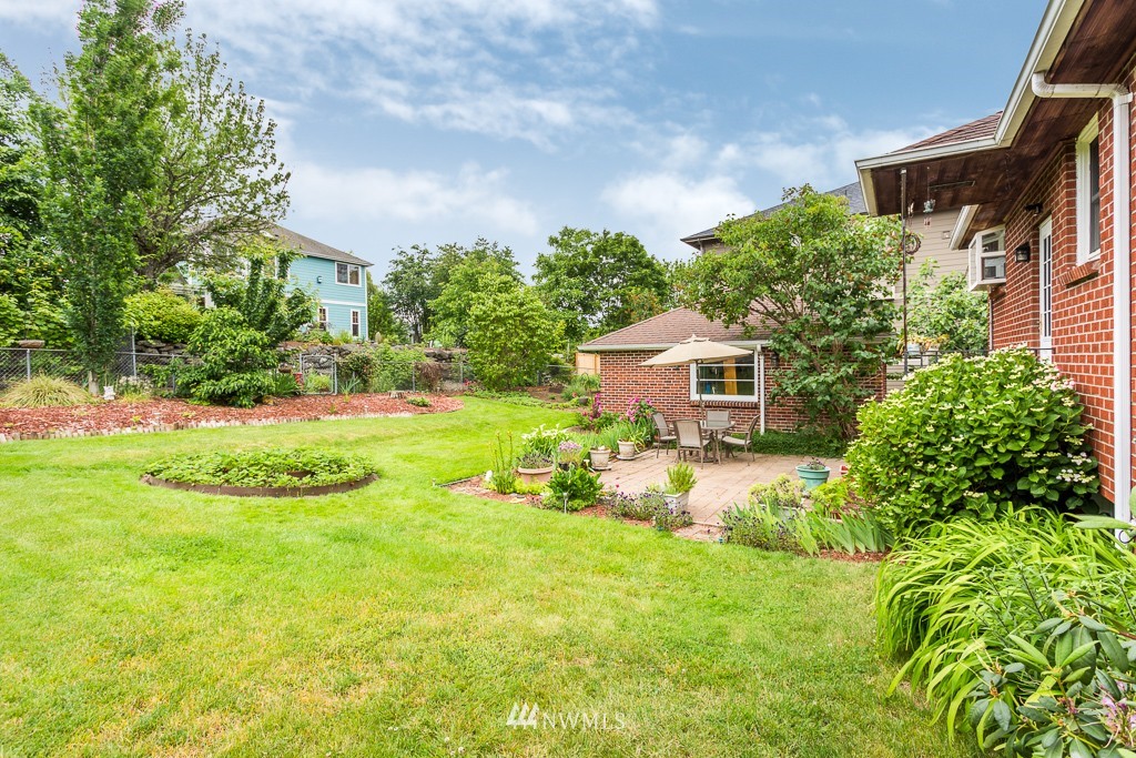 913 North 33rd Street Renton, WA 98056 - Photo 18 of 21