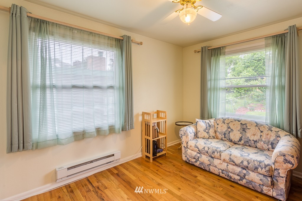 913 North 33rd Street Renton, WA 98056 - Photo 9 of 21