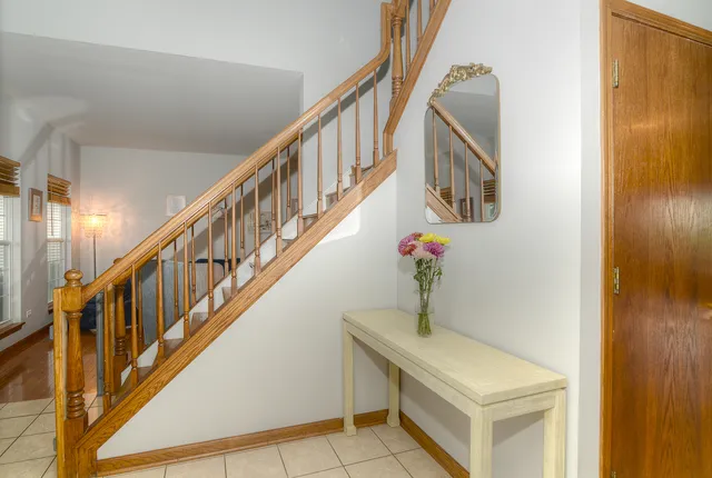 $459,000 | 908 Mocking Bird Drive, Antioch, IL 60002