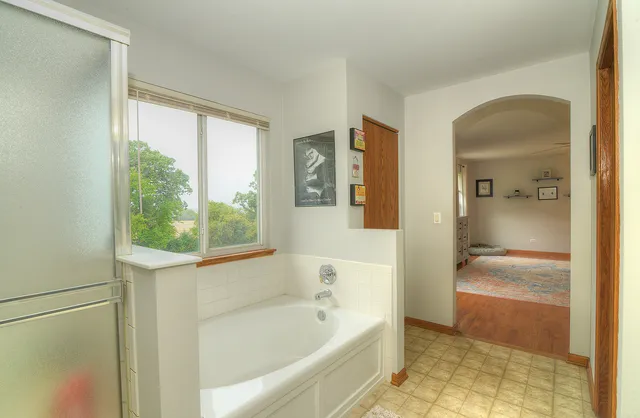 $459,000 | 908 Mocking Bird Drive, Antioch, IL 60002