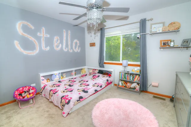 $459,000 | 908 Mocking Bird Drive, Antioch, IL 60002