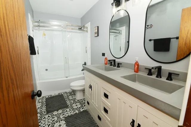 $459,000 | 908 Mocking Bird Drive, Antioch, IL 60002