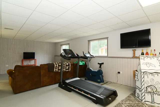 $459,000 | 908 Mocking Bird Drive, Antioch, IL 60002