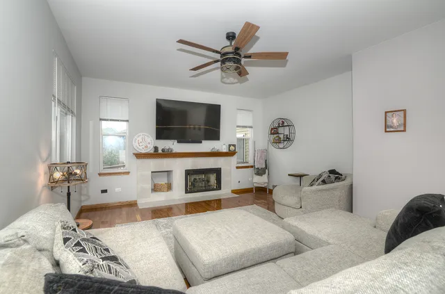 $459,000 | 908 Mocking Bird Drive, Antioch, IL 60002