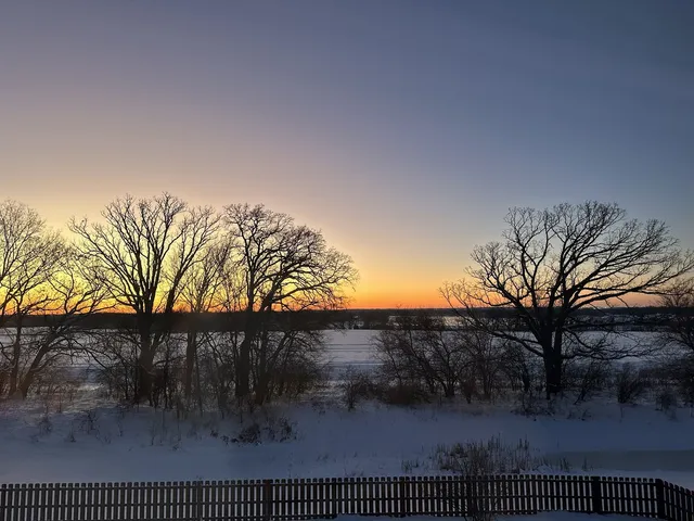 $459,000 | 908 Mocking Bird Drive, Antioch, IL 60002