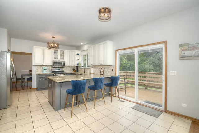 $459,000 | 908 Mocking Bird Drive, Antioch, IL 60002