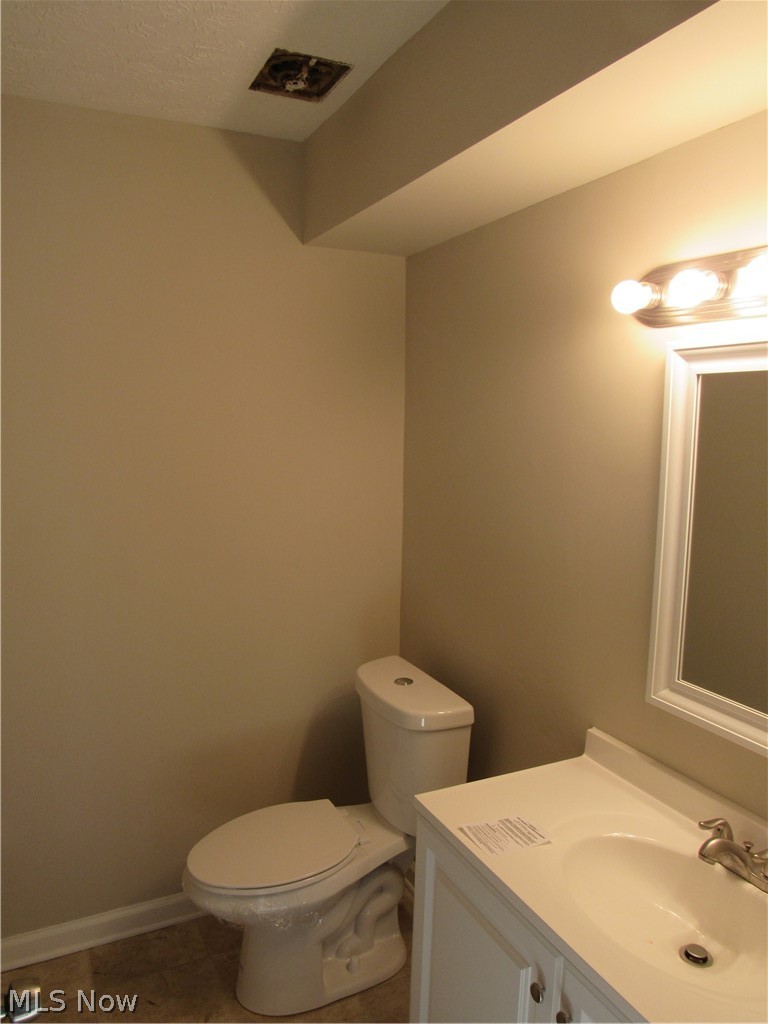 3826 West Bath Road Akron, OH 44333 - Photo 13 of 34
