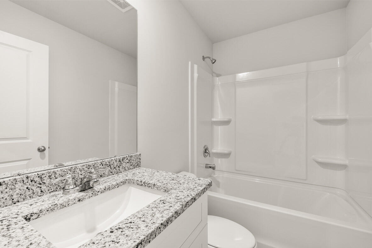 935 Raghorn Road Grovetown, GA 30813 - Photo 34 of 47 Second floor restroom