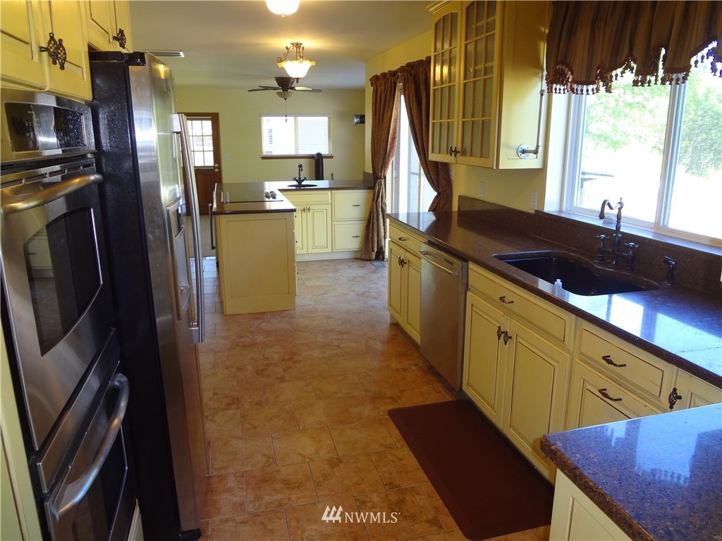 12224 Banner Road Southeast Olalla, WA 98359 - Photo 3 of 22 Gallery Image 3