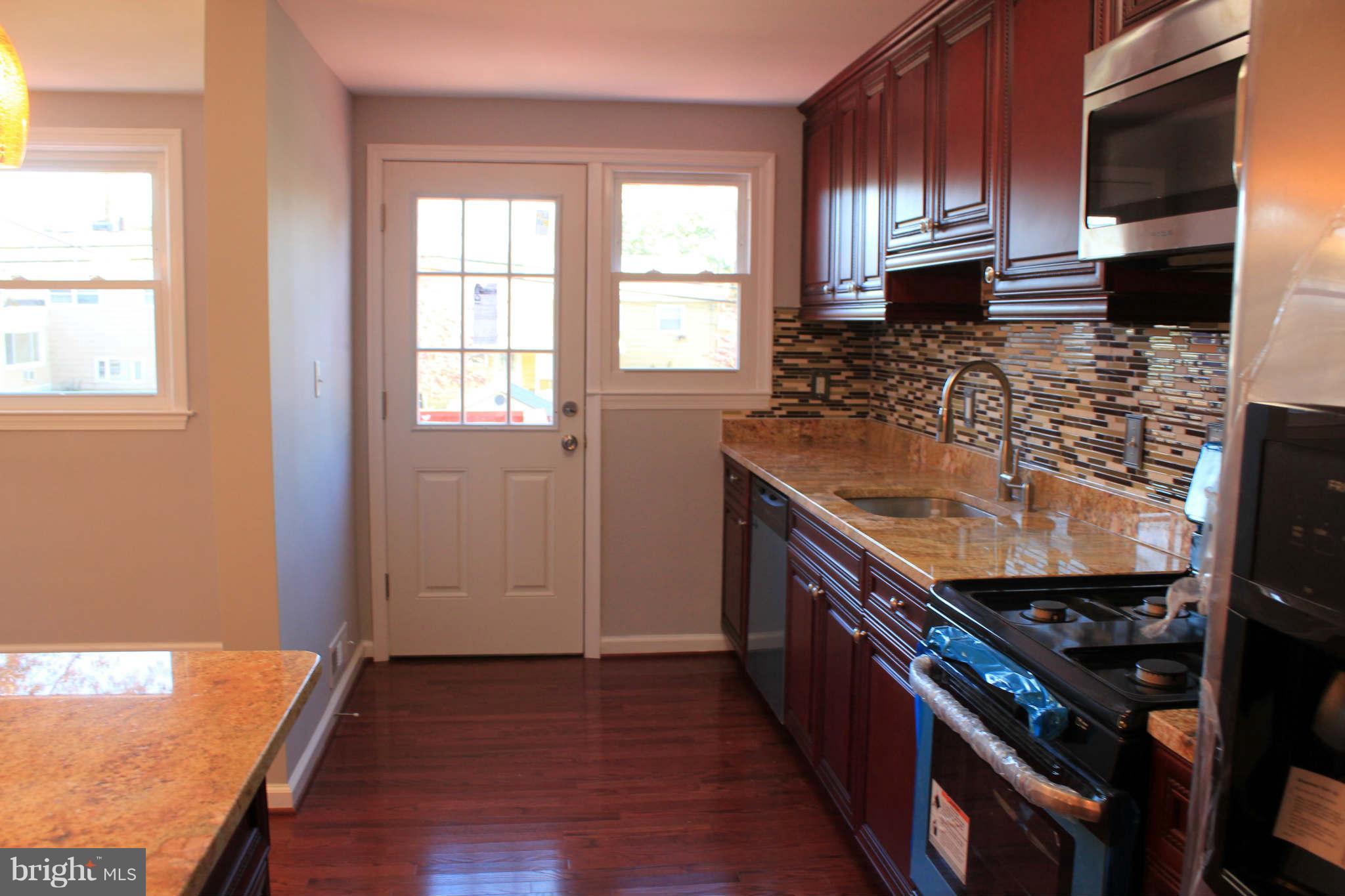 1428 Barrett Road Baltimore, MD 21207 - Photo 8 of 17 Kitchen