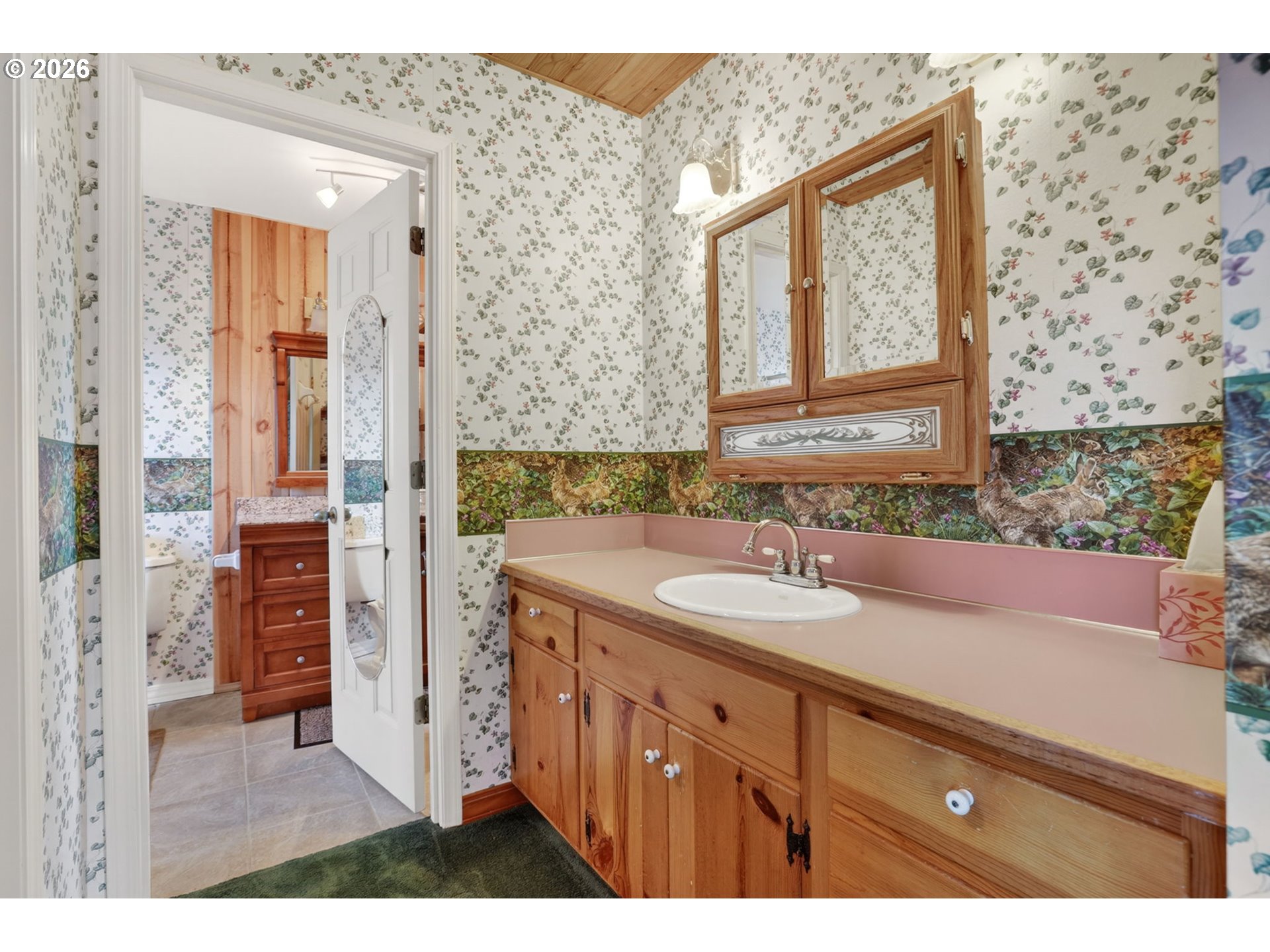 23100 Northeast St Helens View Road Yacolt, WA 98675 - Photo 26 of 48 Owner's Suite Bathroom