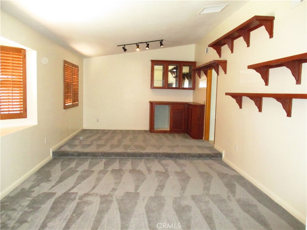 15412 Myalon Road Apple Valley, CA 92307 - Photo 9 of 56