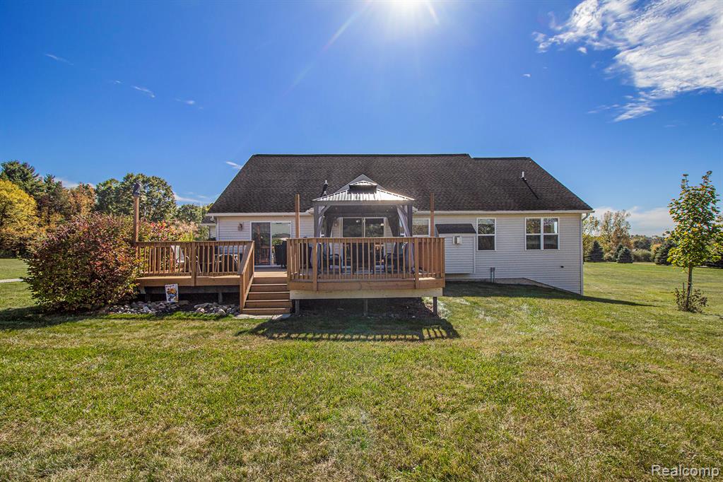 703 North Hughes Road Howell, MI 48843 - Photo 35 of 36