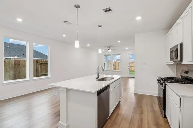 $299,990 | 21514 Berry Crst Lane, Waller, TX 77484