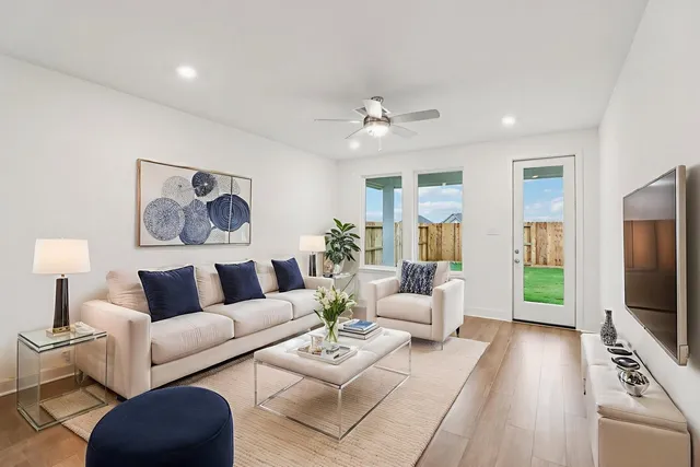 $299,990 | 21514 Berry Crst Lane, Waller, TX 77484