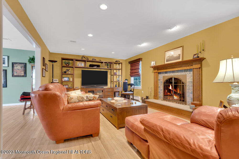 3 Ruth Court Morganville, NJ 07751 - Photo 8 of 47 018__dsc2377-1