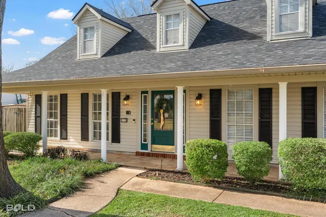 $405,000 | 2119 Surrey Lane, Bossier City, LA 71111