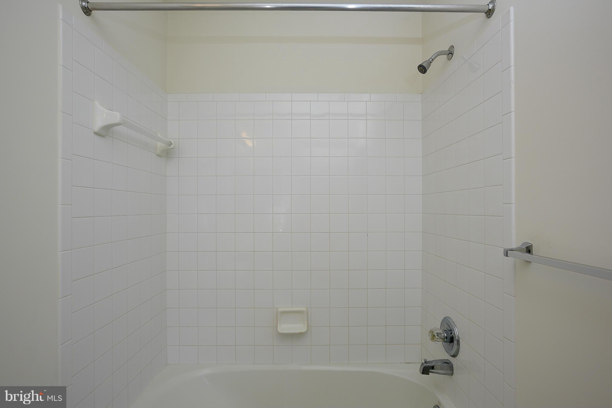 185 Carolstowne Road Reisterstown, MD 21136 - Photo 15 of 29 Owners Tub