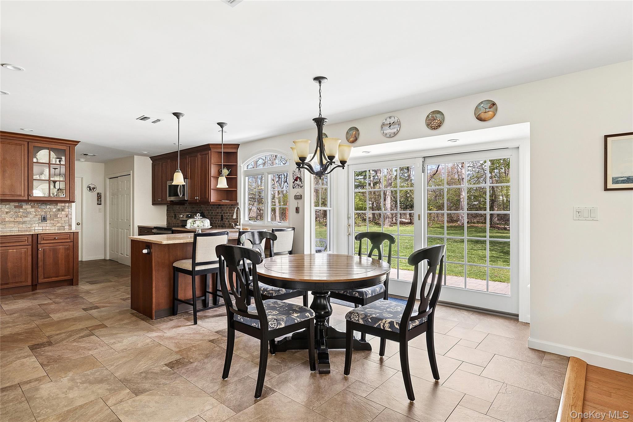 7 Midfield Street Stony Brook, NY 11790 - Photo 7 of 23