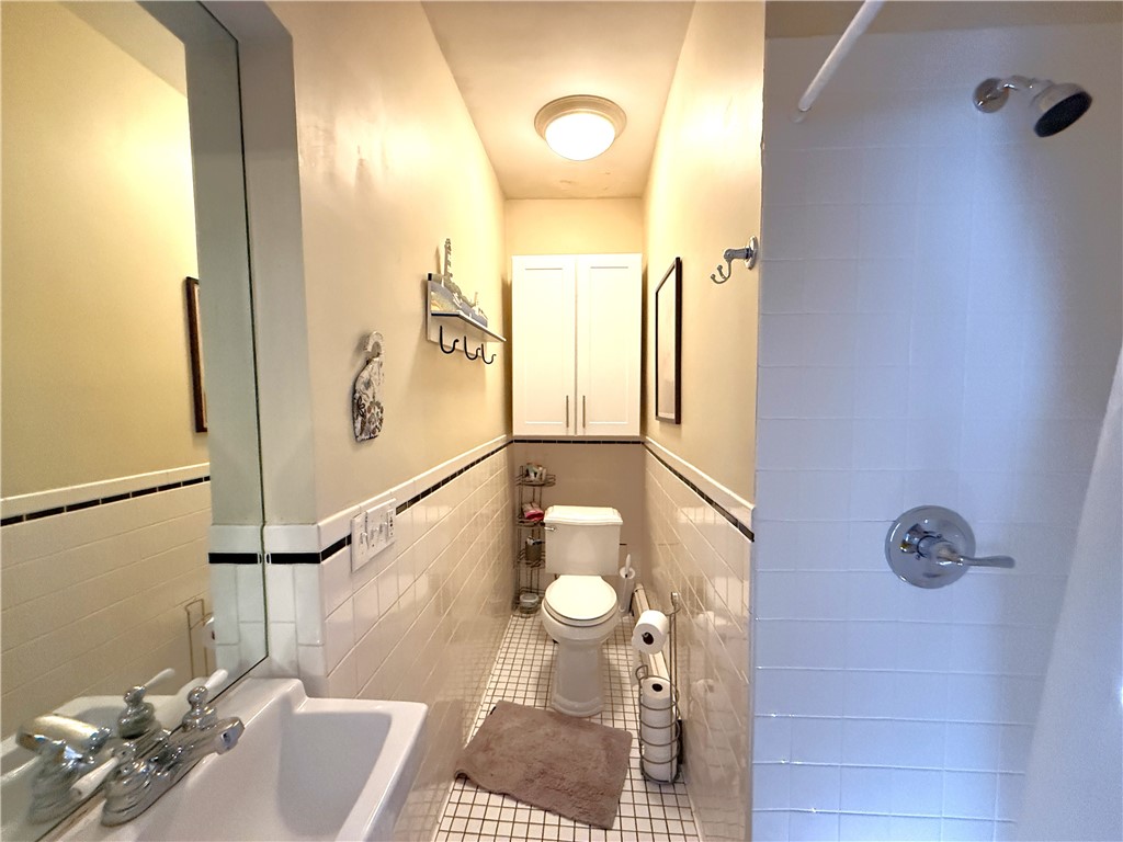 3 Howard Street, Unit 2 Newport, RI 02840 - Photo 19 of 26