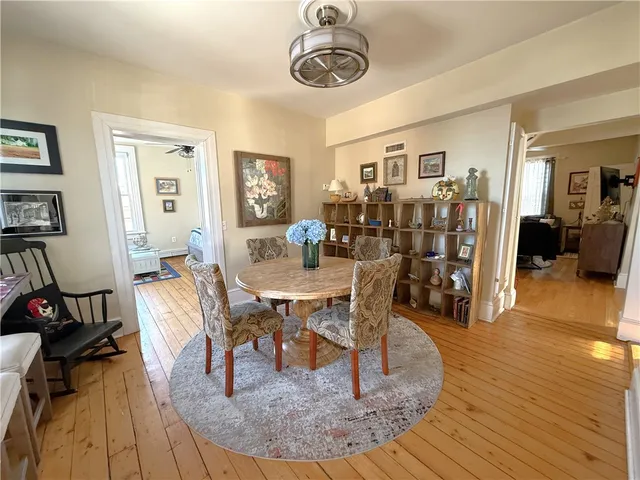 $2,600 | 3 Howard Street, Unit 2, Newport, RI 02840